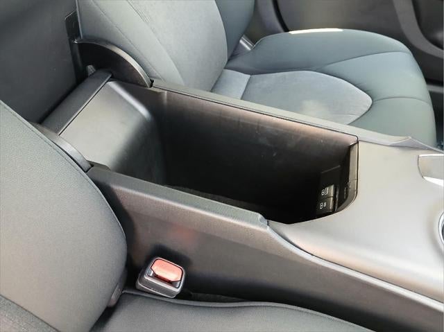 2022 Toyota Camry LE AUTO