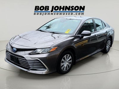 2022 Toyota Camry Hybrid LE