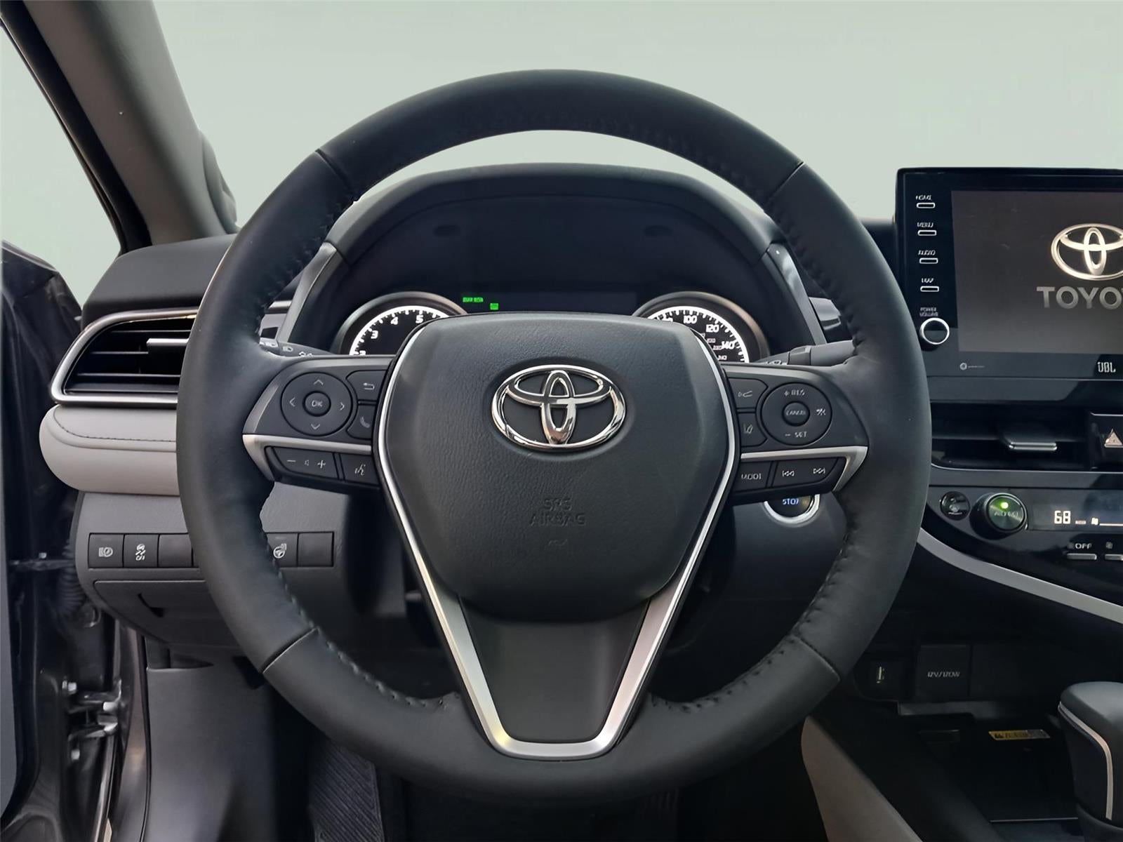 2023 Toyota CAMRY XLE