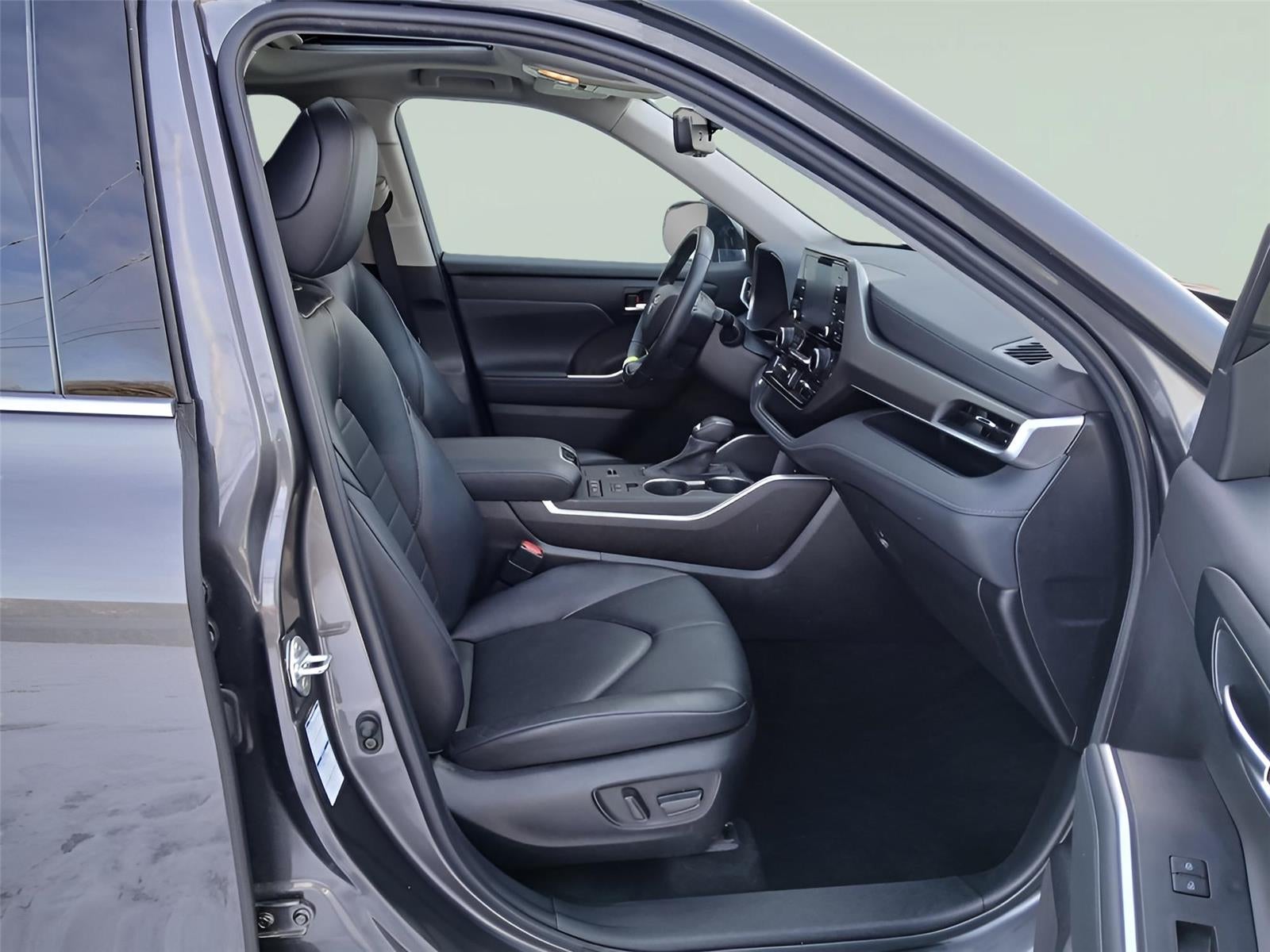 2022 Toyota HIGHLANDER HYBRD XLE