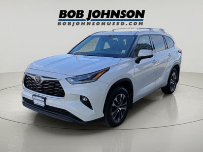 2021 Toyota HIGHLANDER XLE