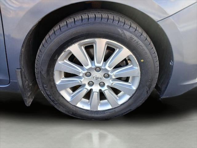 2015 Toyota SIENNA LE 3.5L LE 7-Passenger