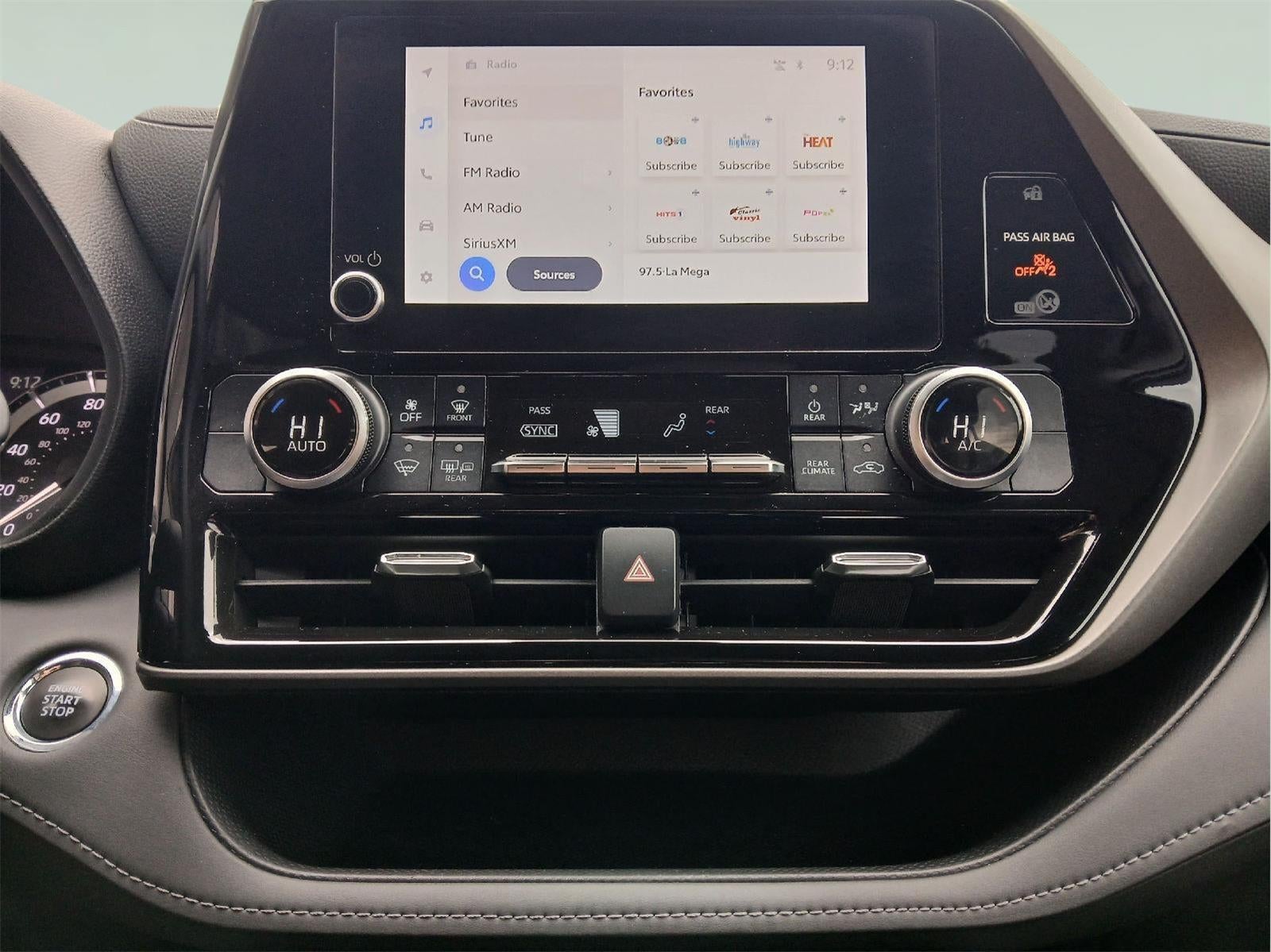 2023 Toyota HIGHLANDER LE