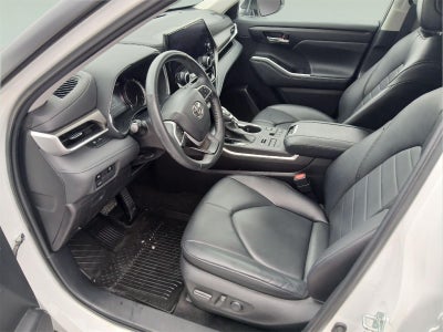 2023 Toyota HIGHLANDER XLE AWD