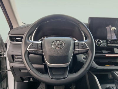 2025 Toyota Highlander XLE