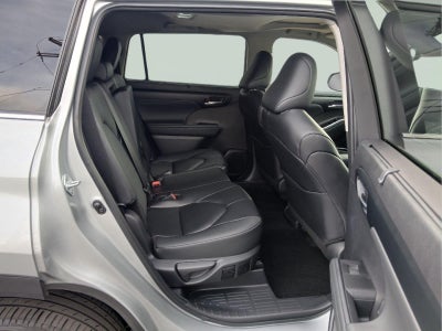 2025 Toyota Highlander XLE