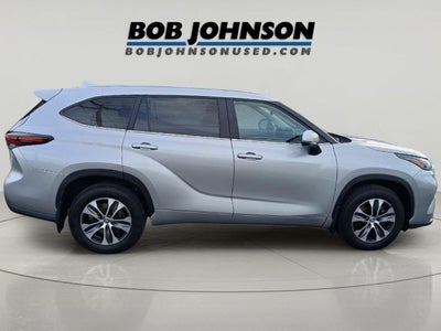 2025 Toyota Highlander XLE