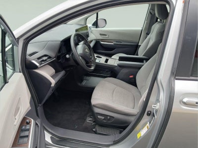 2022 Toyota Sienna LE