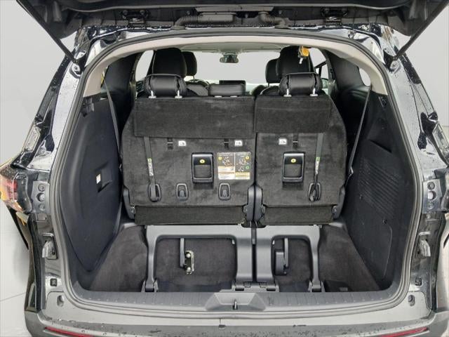 2025 Toyota SIENNA LE AWD LE 8-Passenger