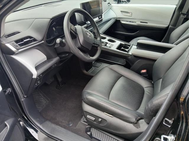 2025 Toyota SIENNA LE AWD LE 8-Passenger