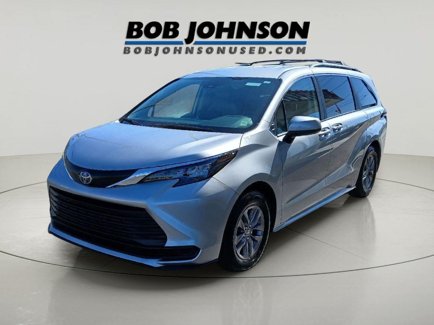 2024 Toyota SIENNA LE AWD LE 8-Passenger