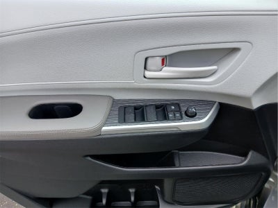 2025 Toyota Sienna LE 8-Passenger