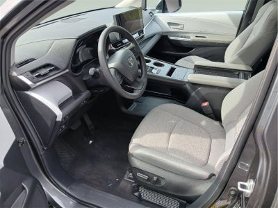 2025 Toyota Sienna LE 8-Passenger