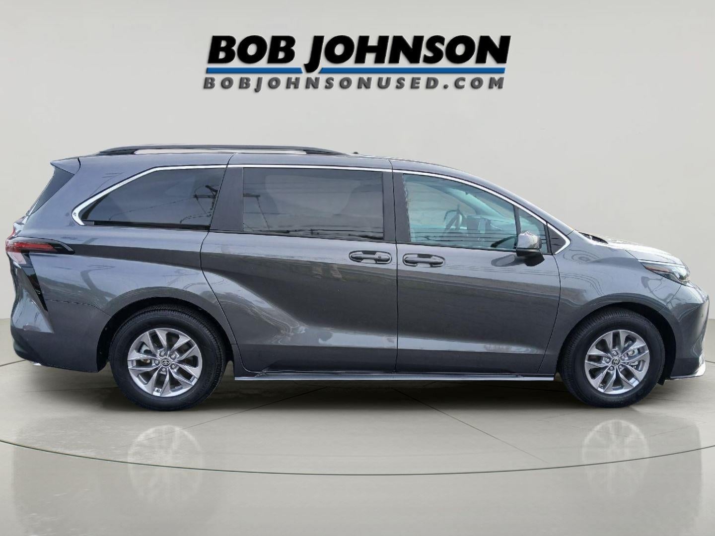2025 Toyota Sienna LE 8-Passenger