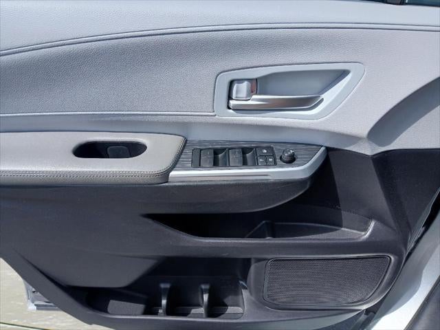 2025 Toyota Sienna XLE FWD 8-PASSENGER