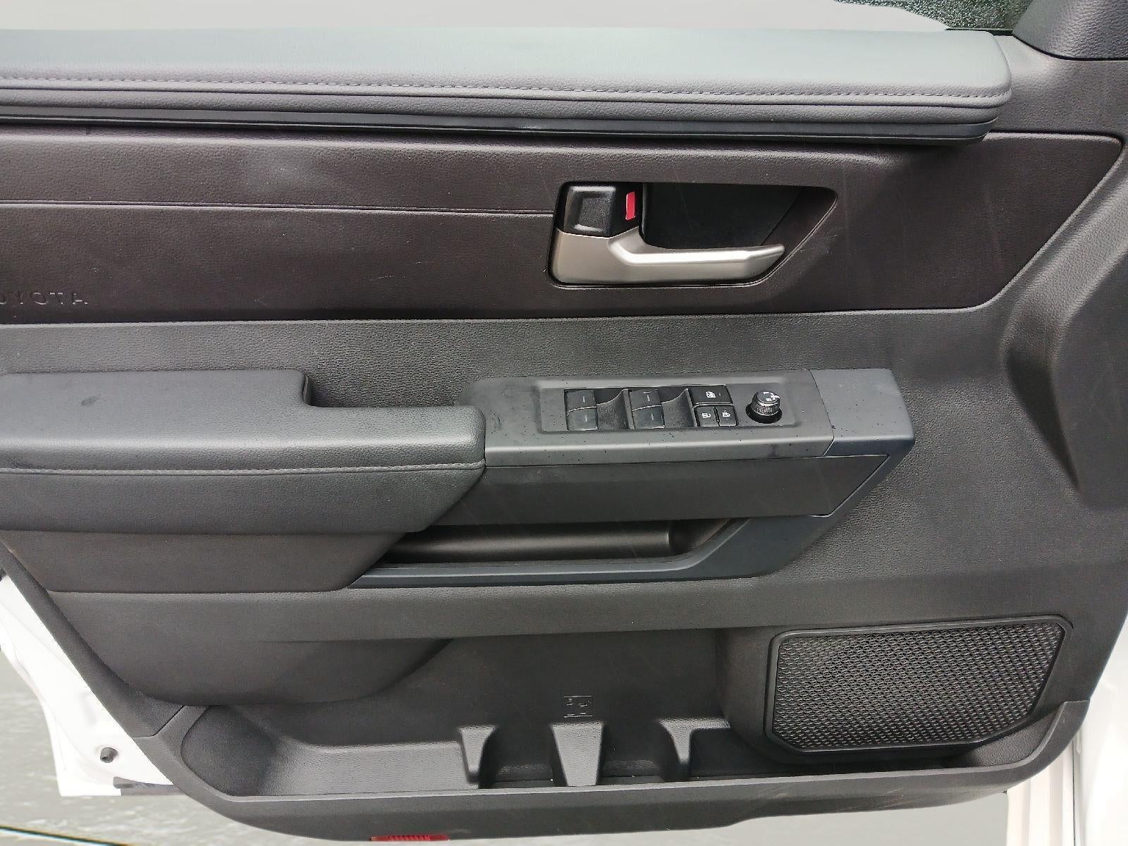 2025 Toyota TUNDRA 4X4 SR5