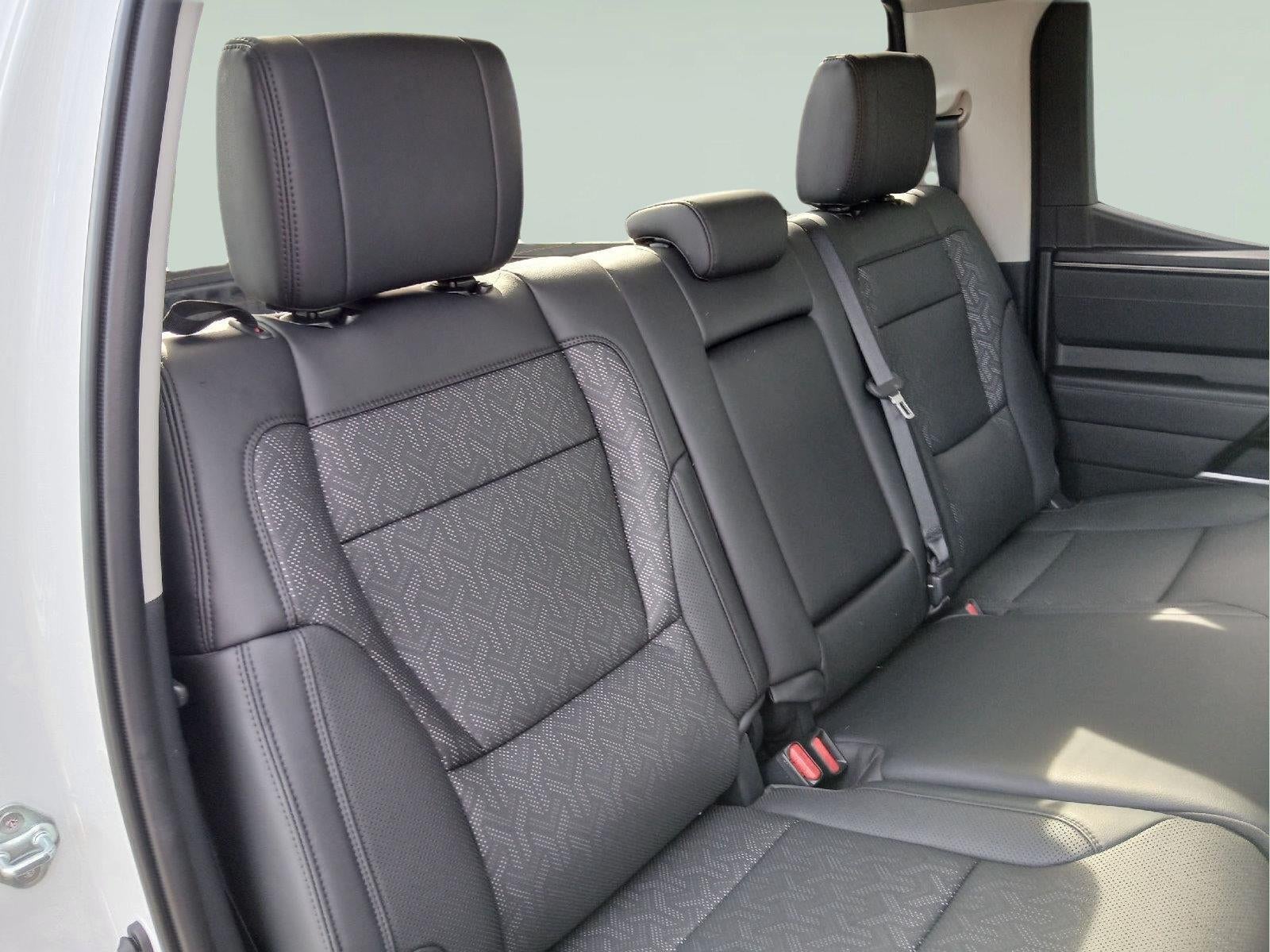 2024 Toyota Tundra i-FORCE MAX Limited HV