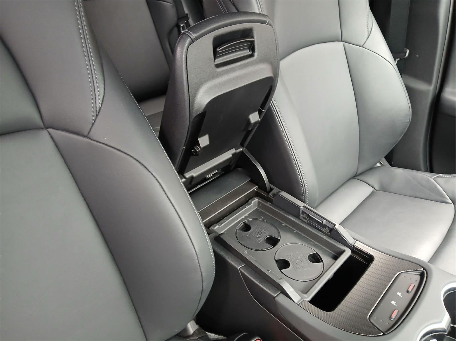 2023 Toyota Venza XLE