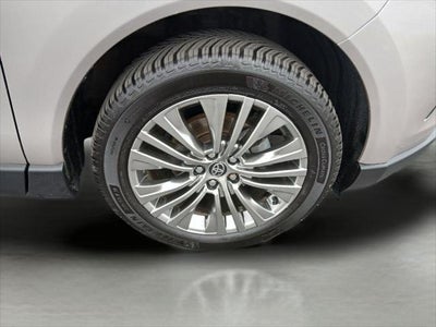 2023 Toyota Venza XLE