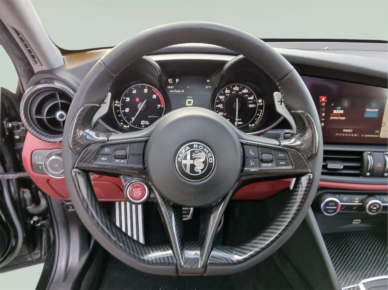 2018 Alfa Romeo Giulia (952) SEDAN