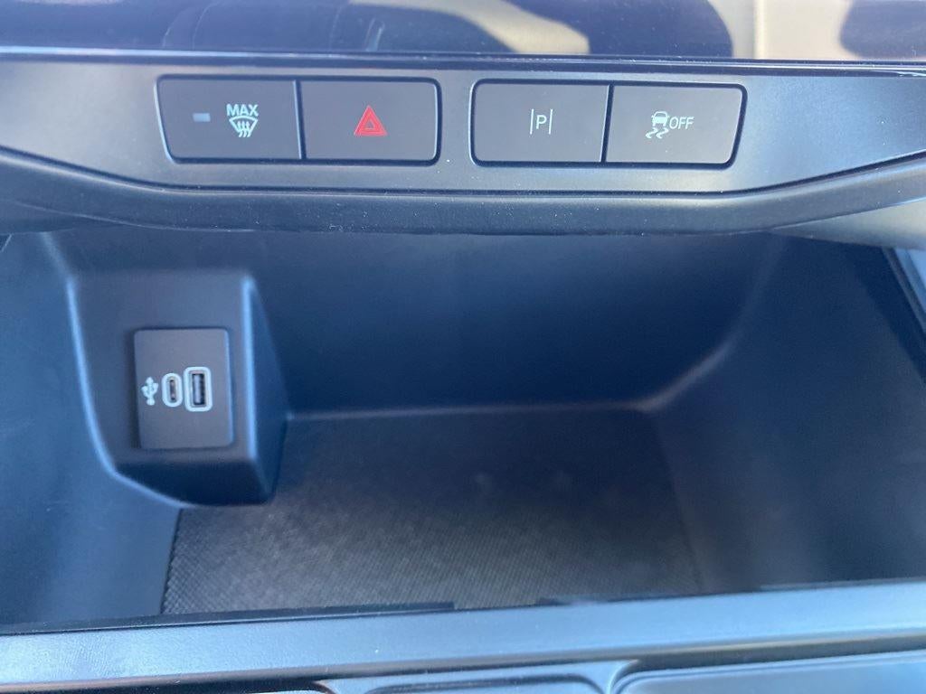 2025 Ford F-150 Lightning Flash™