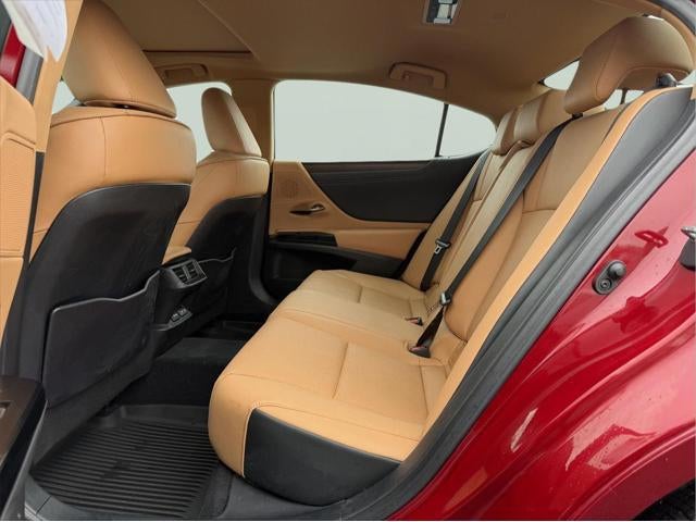 2023 Lexus ES 250 Base