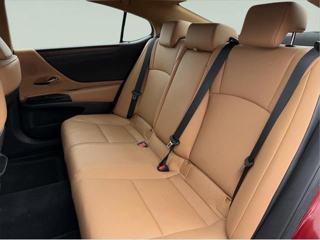 2023 Lexus ES 250 Base