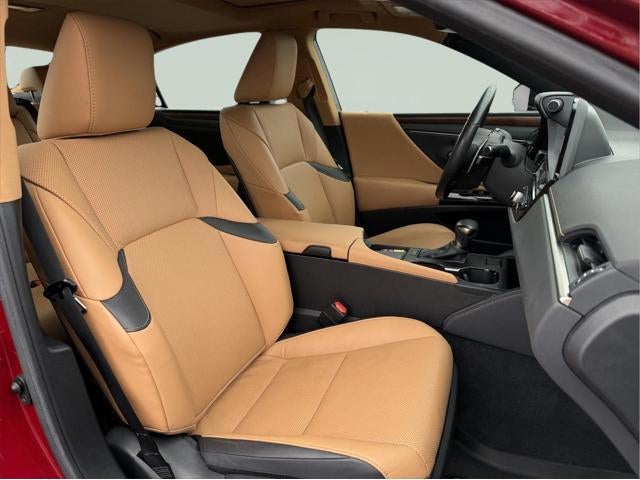 2023 Lexus ES 250 Base