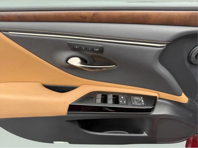 2023 Lexus ES 250 Base