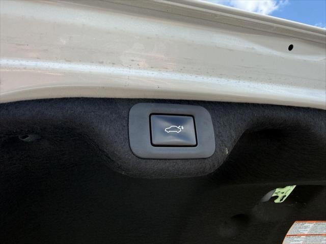 2024 Lexus ES 300h 