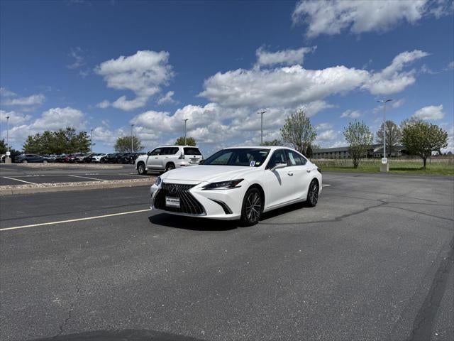 2024 Lexus ES 300h 