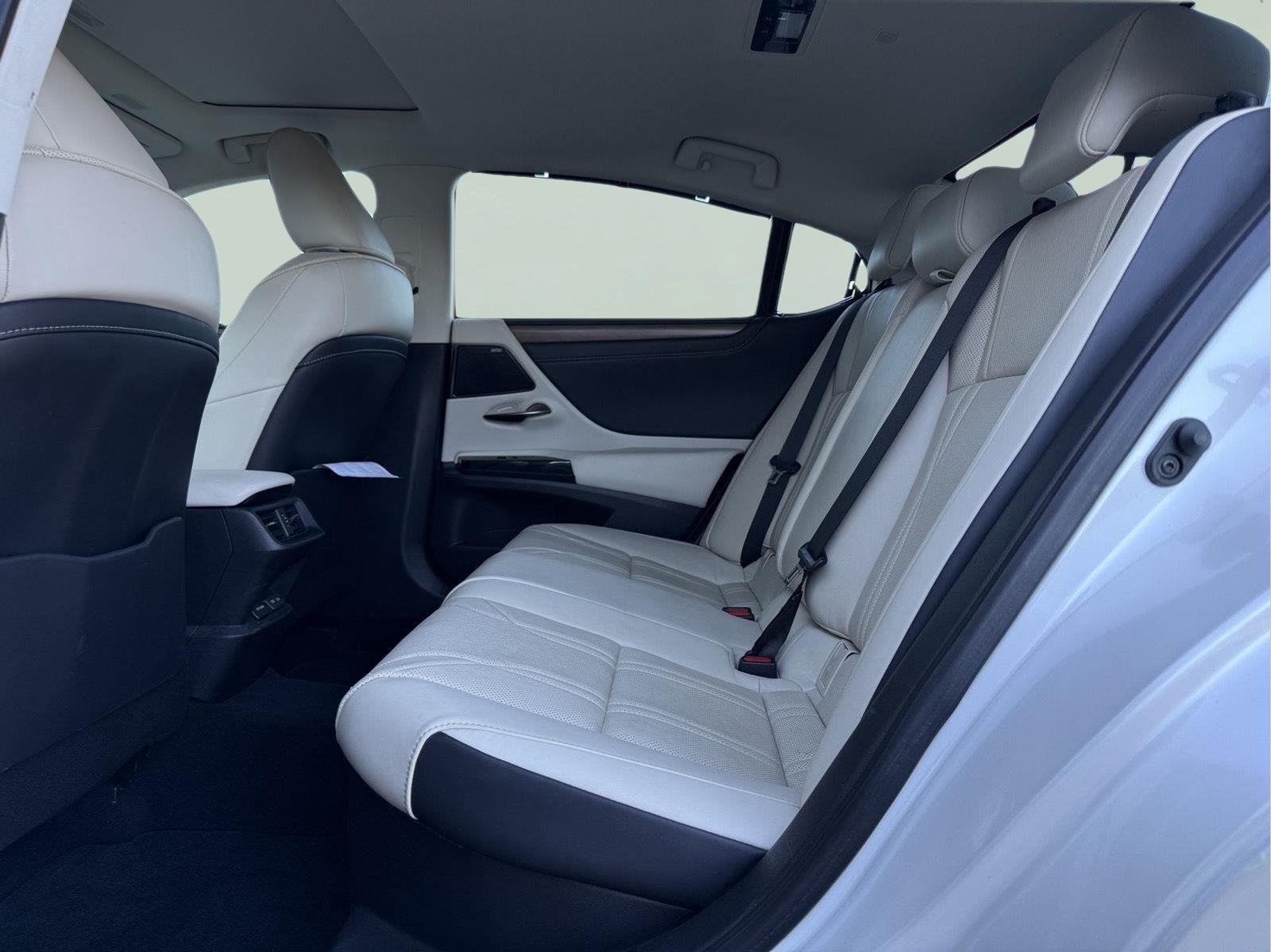 2023 Lexus ES 300h ULTRA LUXURY