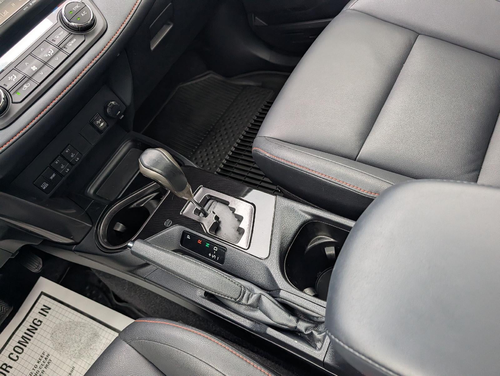 2018 Toyota RAV4 SE