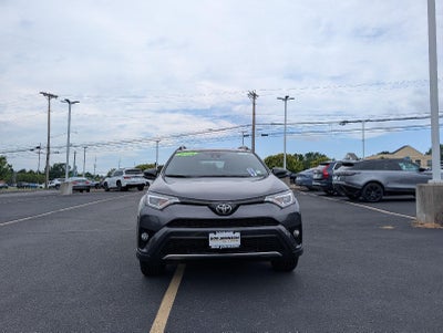2018 Toyota RAV4 SE
