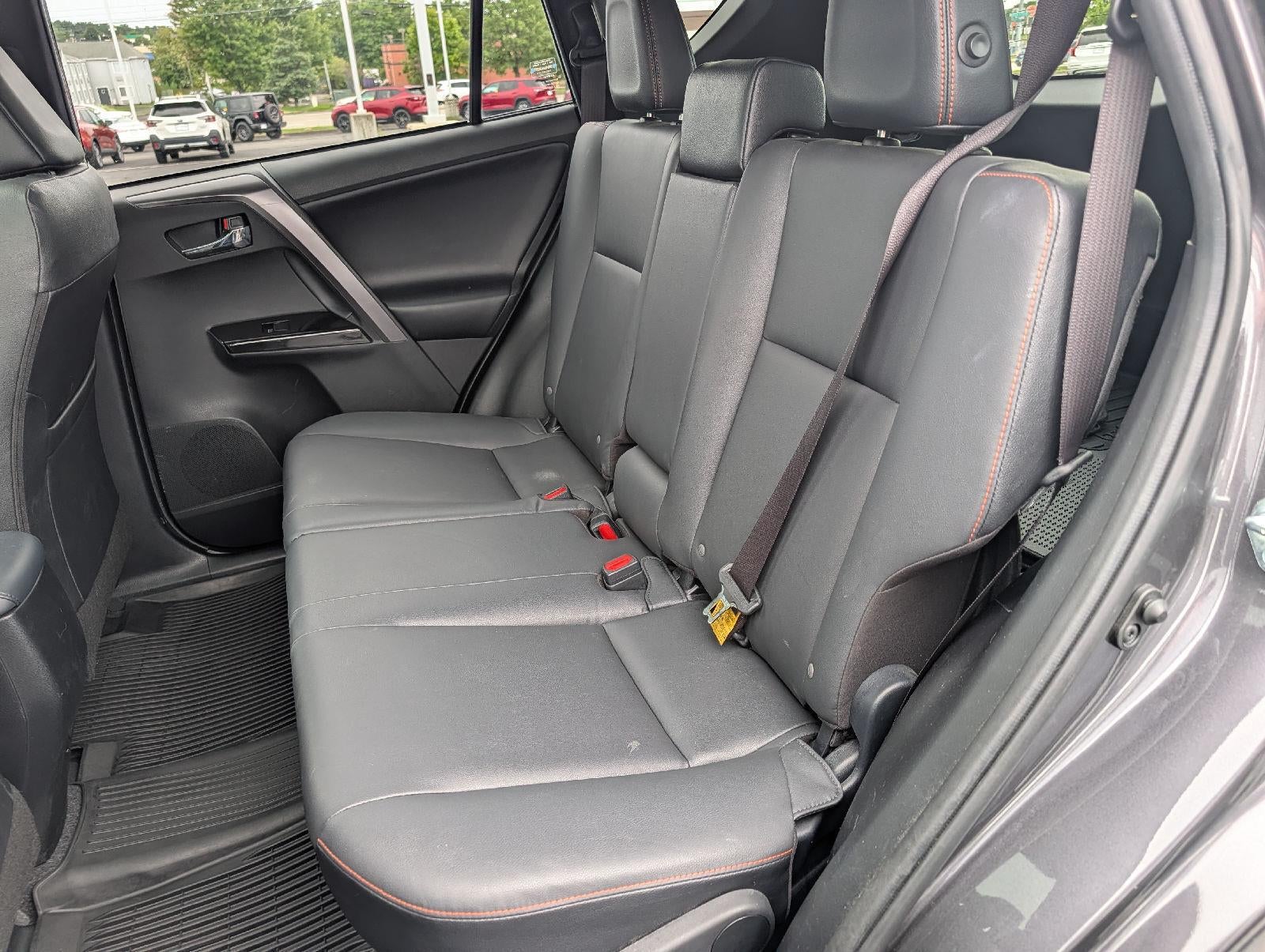 2018 Toyota RAV4 SE