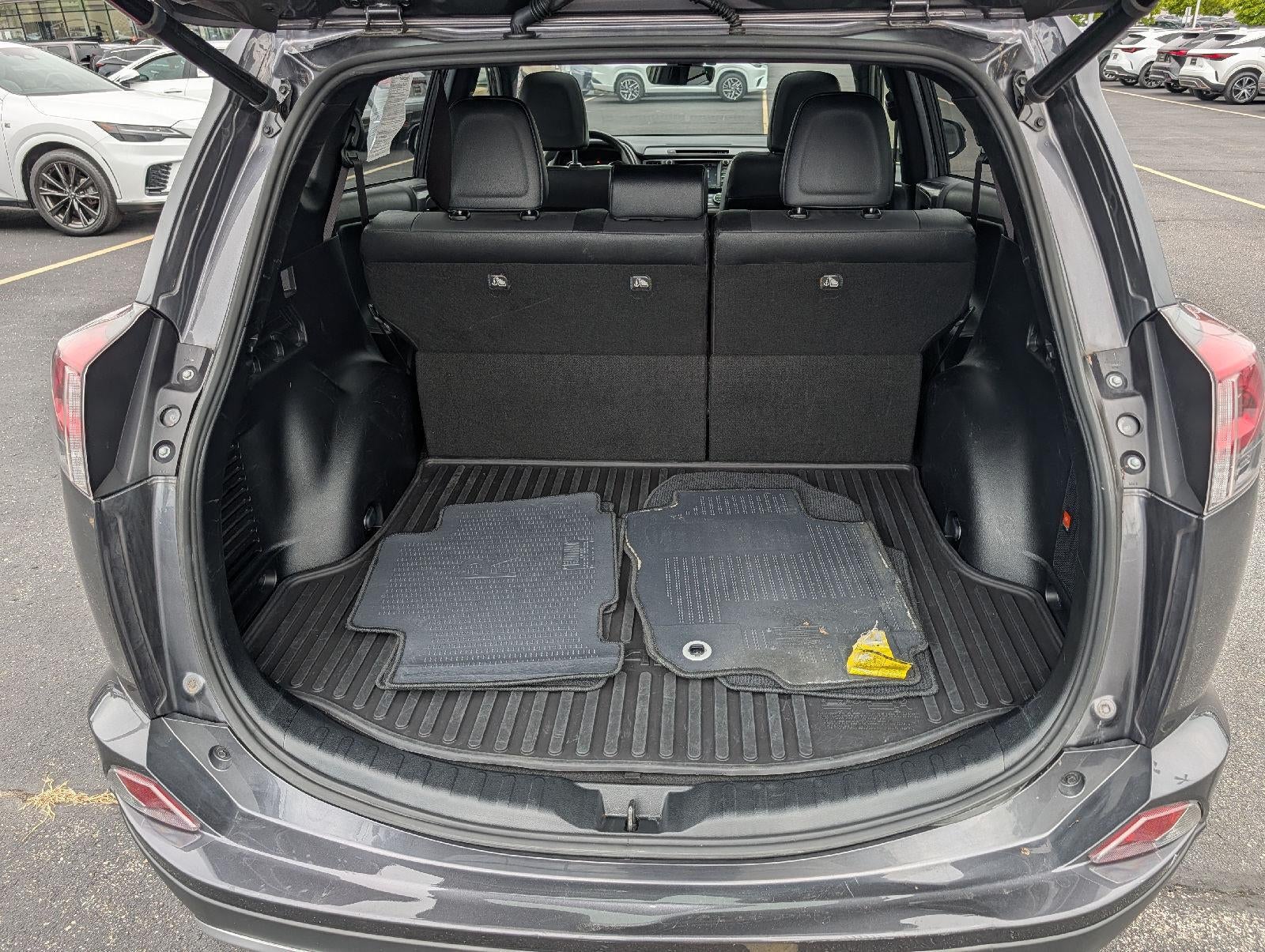 2018 Toyota RAV4 SE