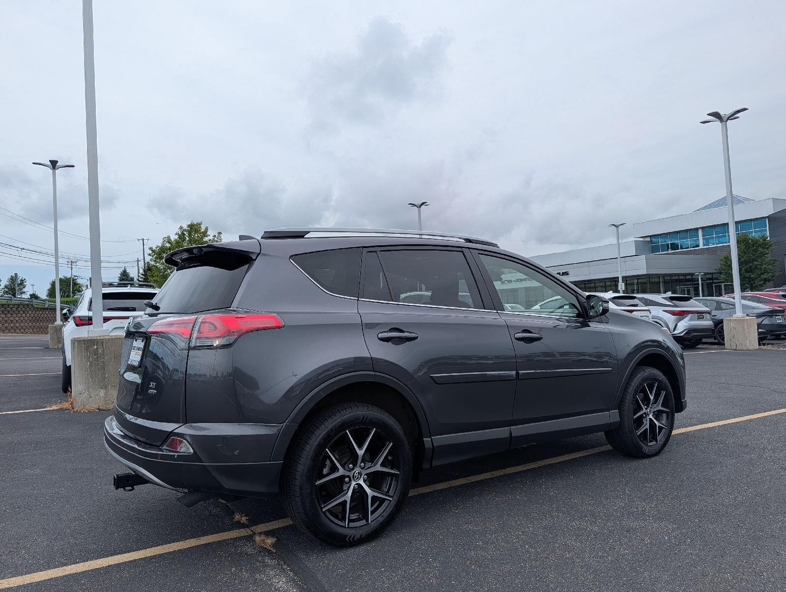 2018 Toyota RAV4 SE