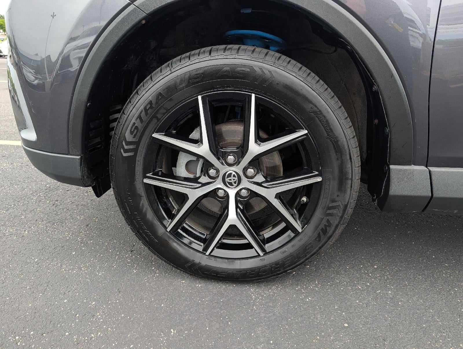 2018 Toyota RAV4 SE