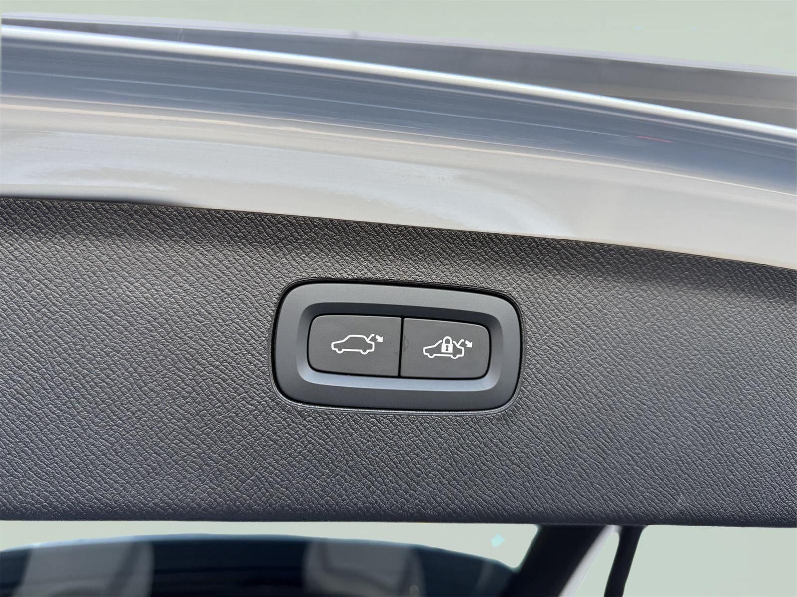 2026 Volvo XC90 SUBN
