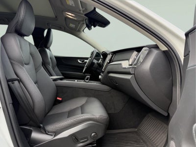 2025 Volvo XC60 SUV