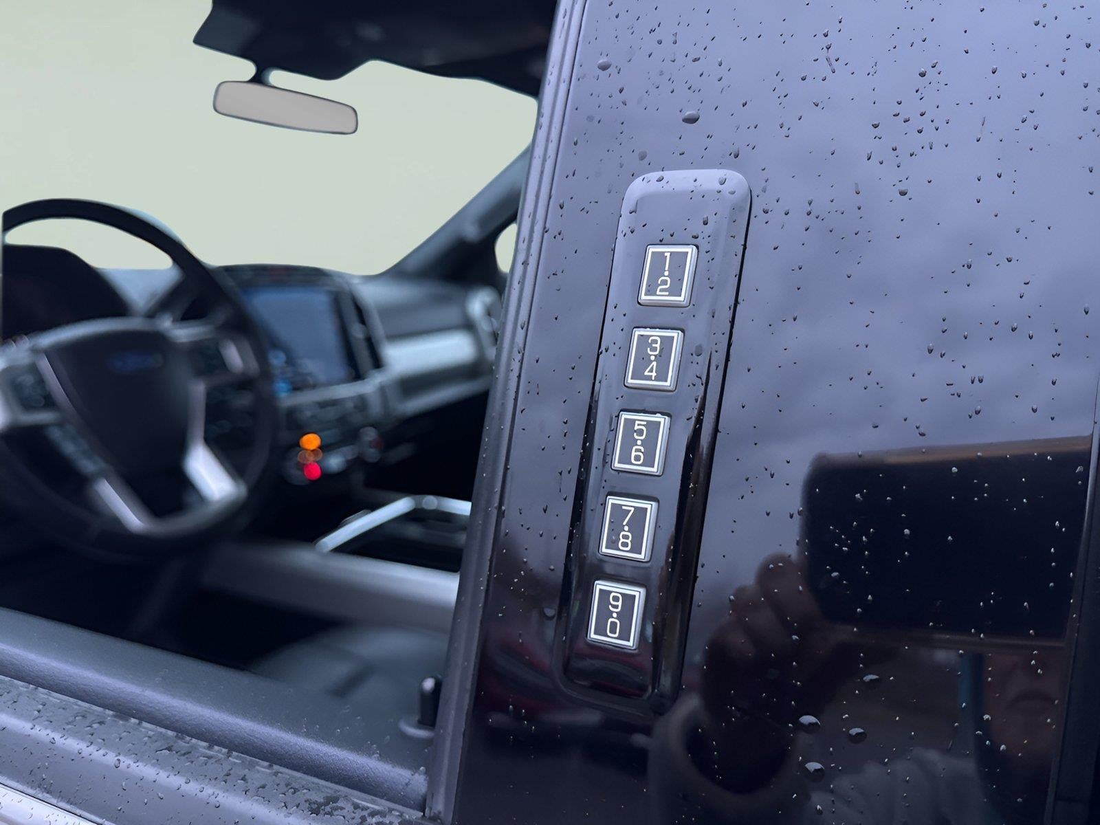 2022 Ford F-350 Lariat