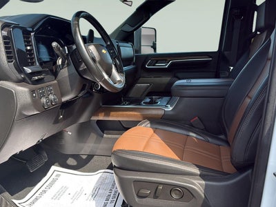 2025 Chevrolet Silverado 3500 HD High Country