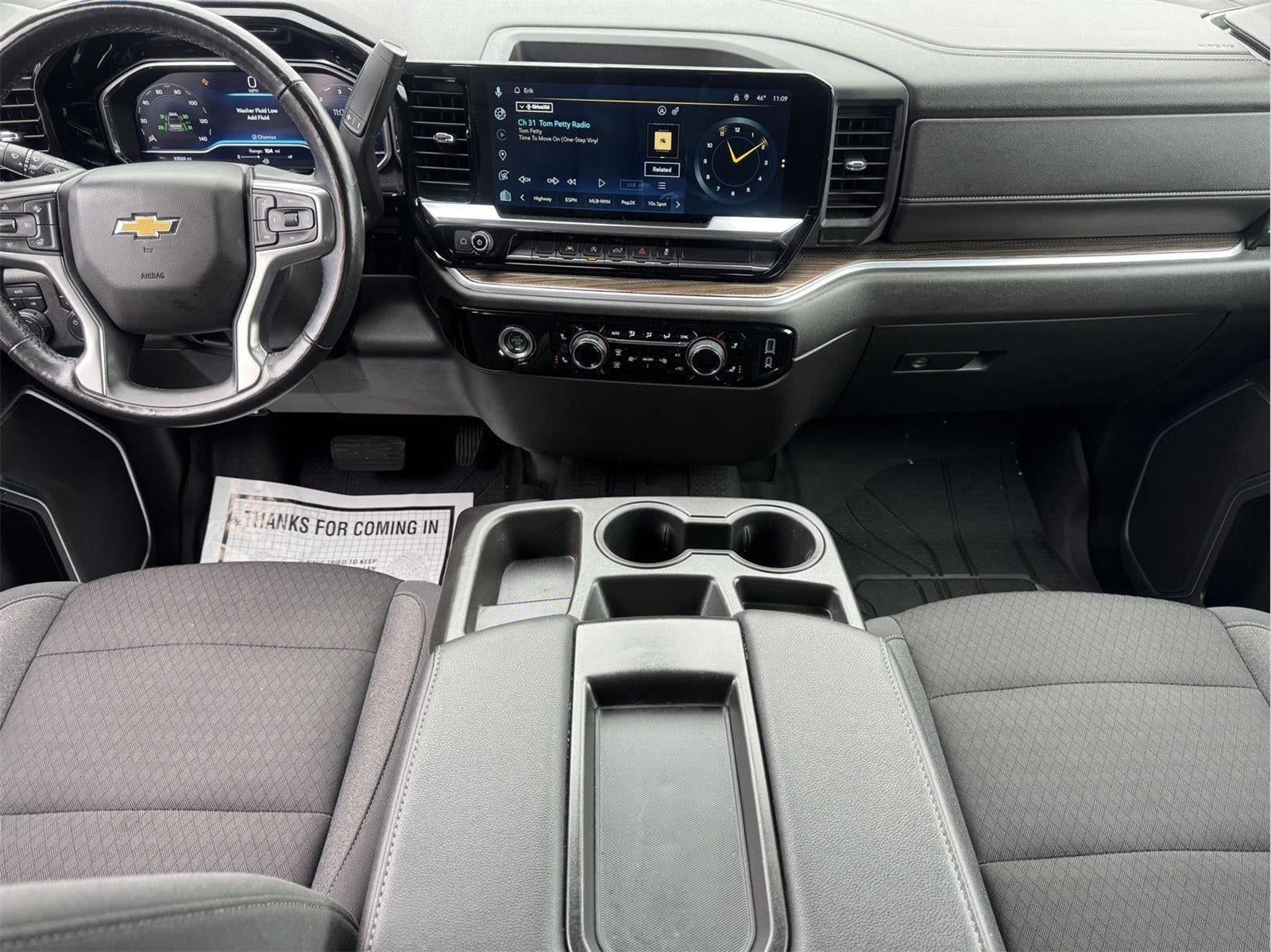 2022 Chevrolet Silverado 1500 LT (2FL)