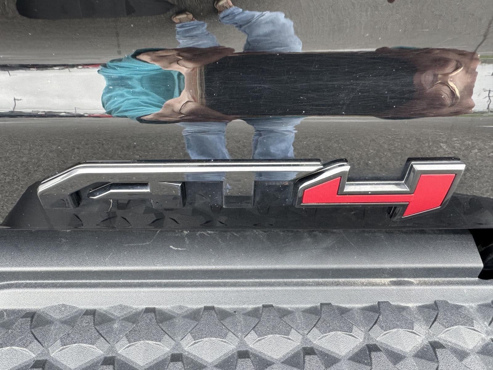 2024 GMC Canyon AT4