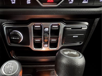 2024 Jeep Wrangler 4-Door Sahara