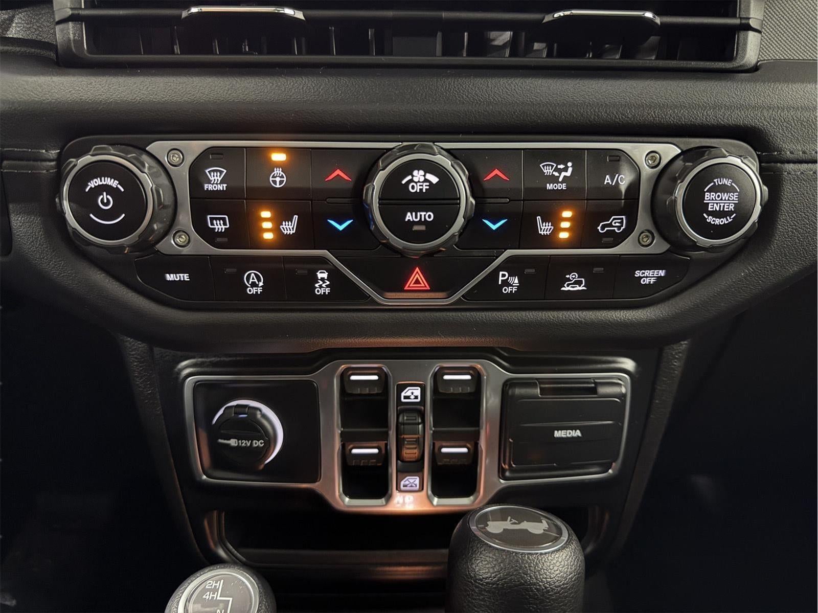 2024 Jeep Wrangler 4-Door Sahara