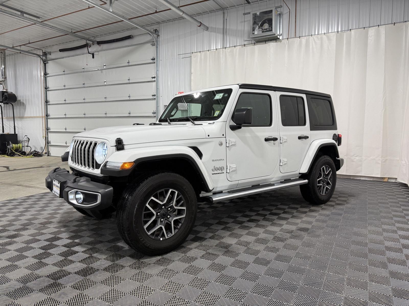 2024 Jeep Wrangler 4-Door Sahara
