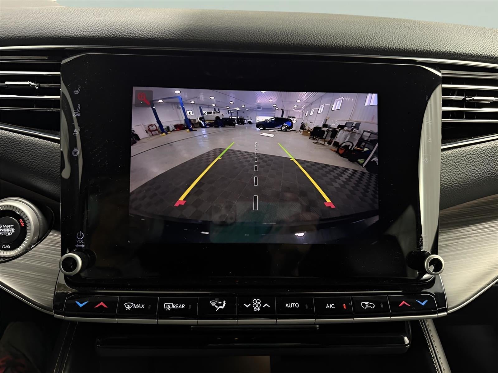 2023 Jeep Wagoneer L Series III 4x4