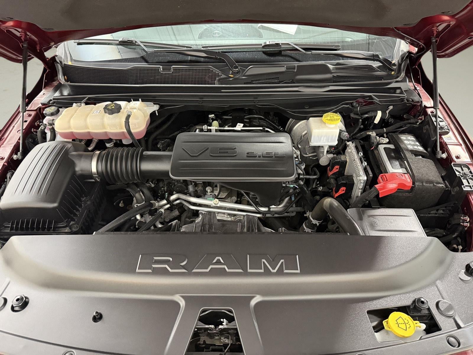 2023 RAM 1500 Big Horn Crew Cab 4x4 5'7' Box