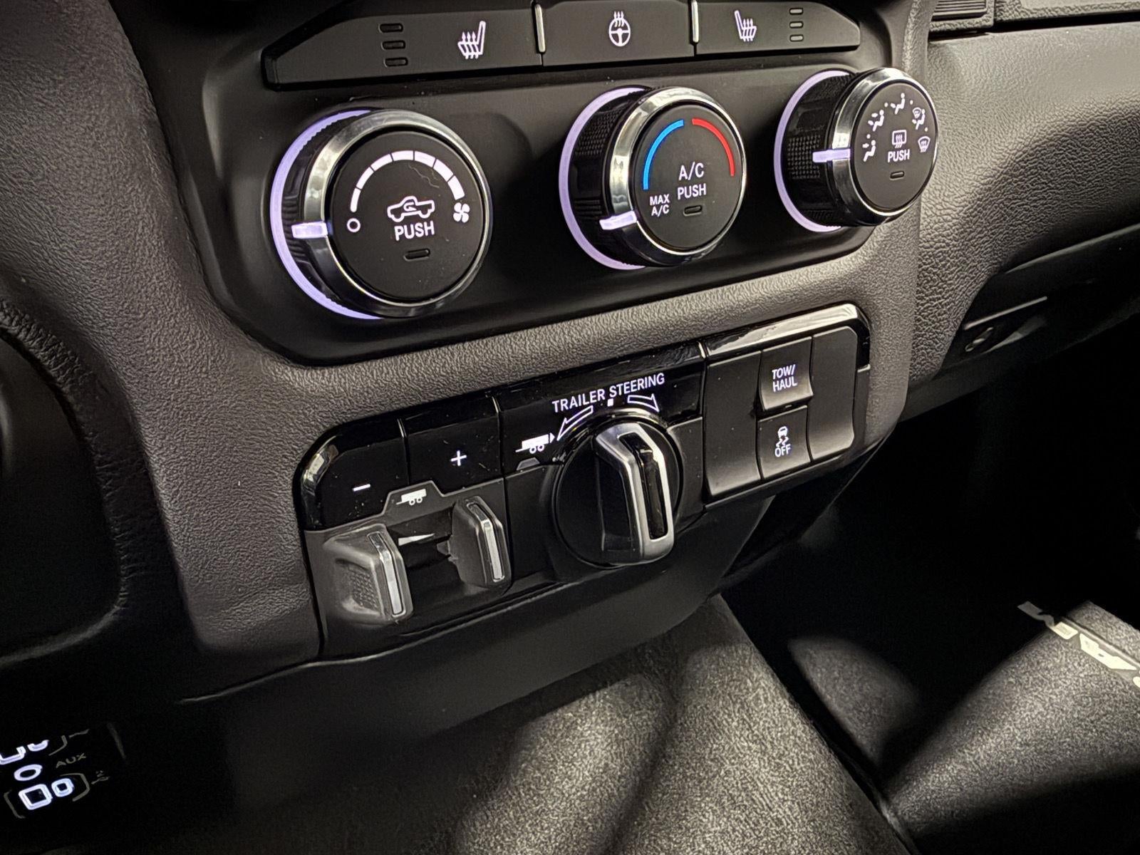 2023 RAM 1500 Big Horn Crew Cab 4x4 6'4' Box